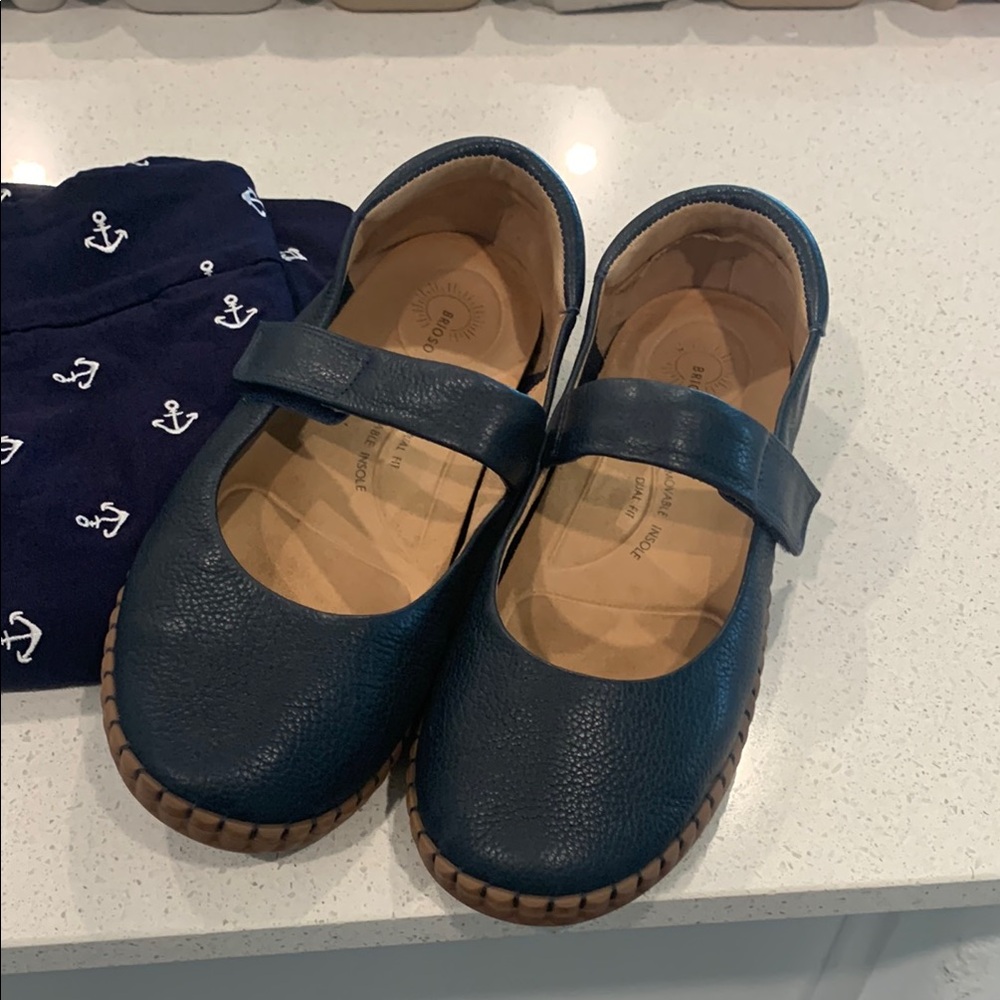 Blue Mary Janes Style and Rounded Toe - Picture 2 of 12